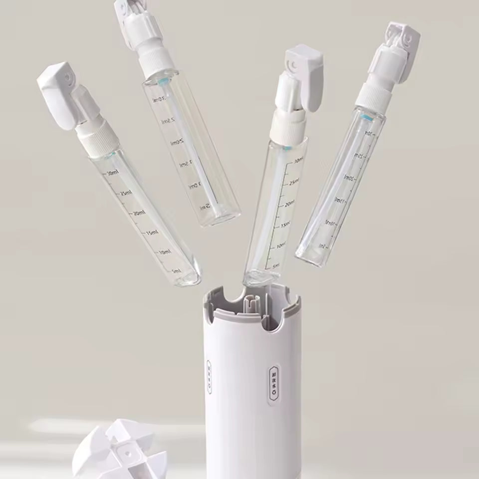 4-in-1 matkapullo hygieniatuotteille